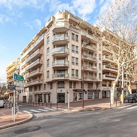 New 2 Bed In Antibes, 5 Min Walk To The Lejlighed *