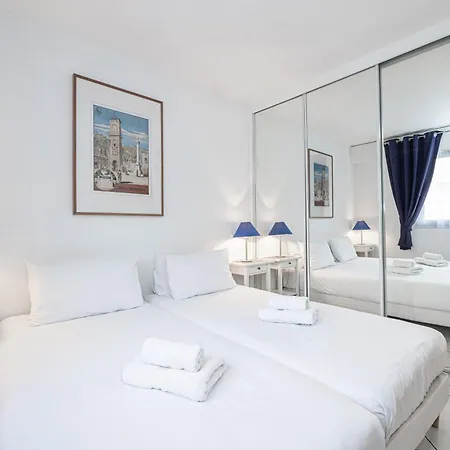 New 2 Bed In Antibes, 5 Min Walk To The Lägenhet Antibes
