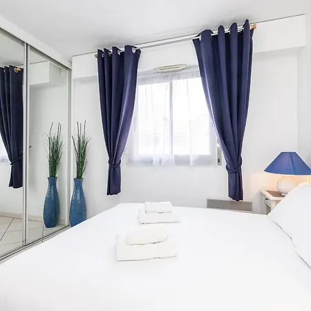 New 2 Bed In Antibes, 5 Min Walk To The Lägenhet *