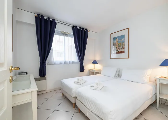 Apartman New 2 Bed In Antibes, 5 Min Walk To The