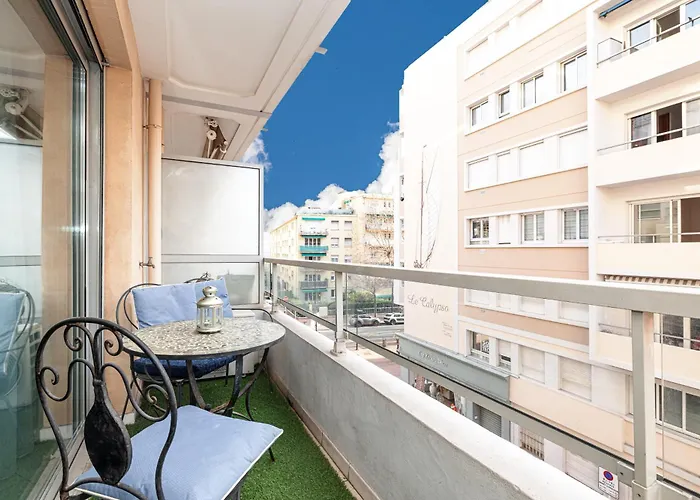 Lejlighed New 2 Bed In Antibes, 5 Min Walk To The