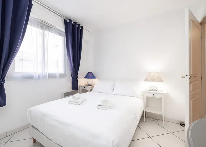 Lejlighed New 2 Bed In Antibes, 5 Min Walk To The